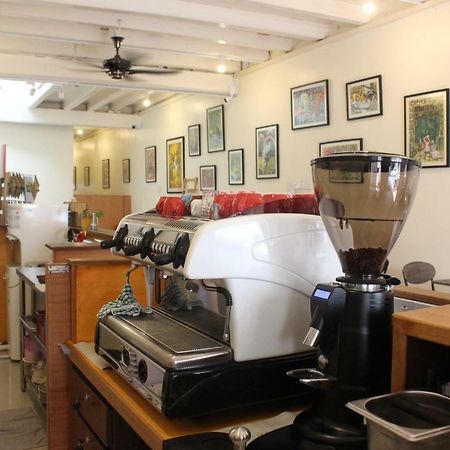 24 Kimberley Hotel George Town Eksteriør billede